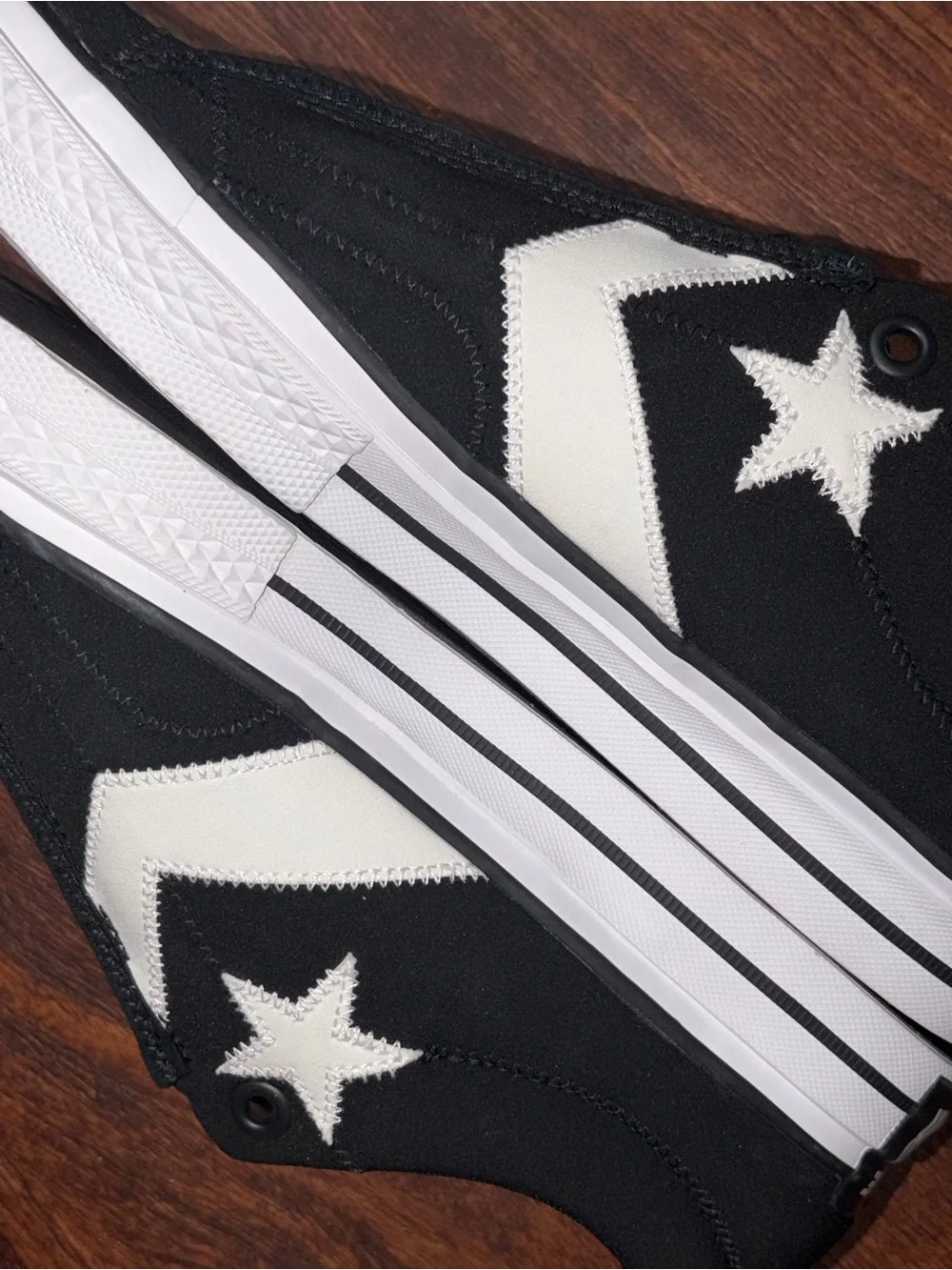 Converse size 11.5 Black and White shoes Low Top